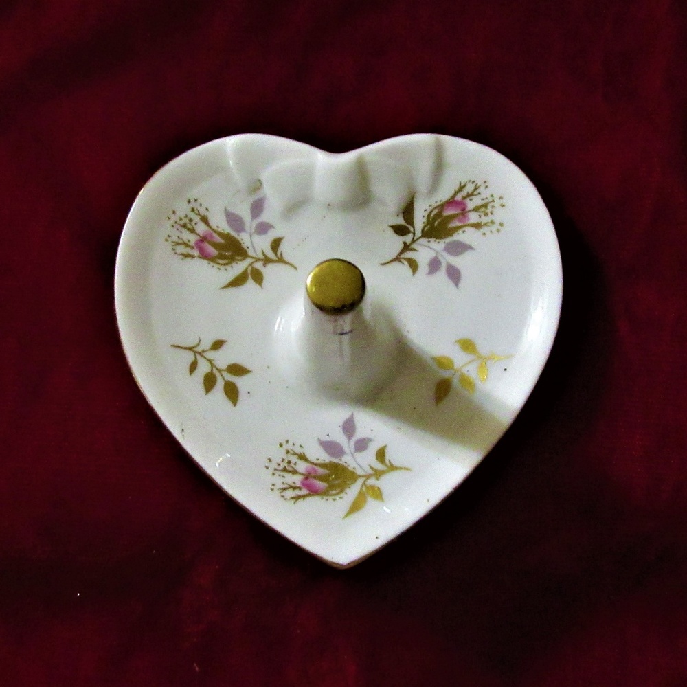 VTG COALPORT BONE CHINA HEART SHAPED RING HOLDER